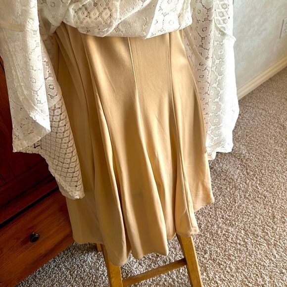 NWT⭐️DANNY and NICOLE Ivory Cream LACE DRESS Size 10 - Picture 9 of 16